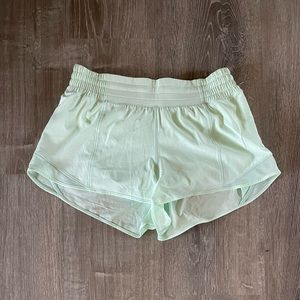 Lululemon Hotty Hot HR 2.5 shorts